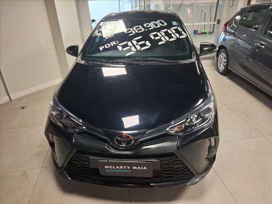 TOYOTA-YARIS-2022