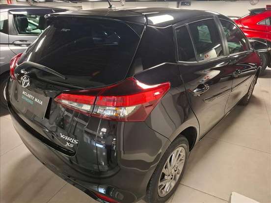 TOYOTA-YARIS-2022