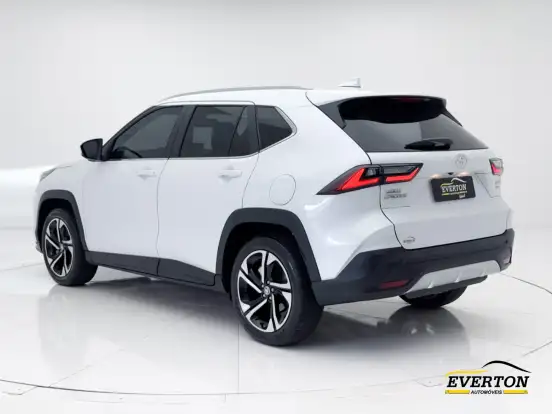 TOYOTA-YARIS CROSS-2026