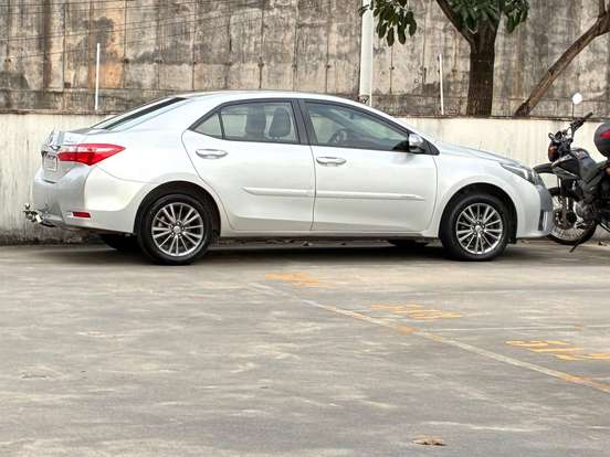 TOYOTA-COROLLA-2017