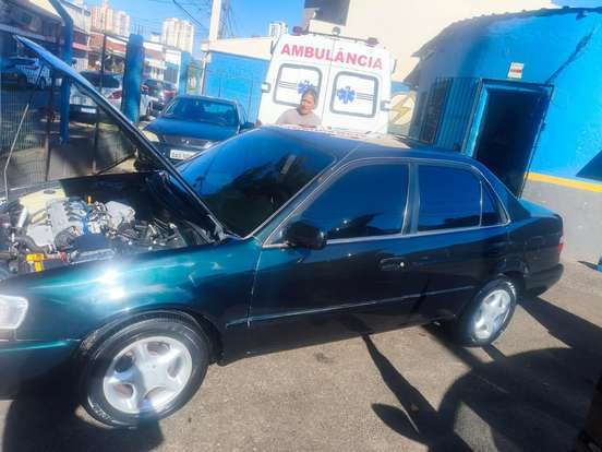 TOYOTA-COROLLA-1.8 XEI 16V GASOLINA 4P AUTOMÁTICO TOYOTA-COROLLA-2001