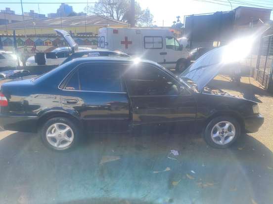 TOYOTA-COROLLA-1.8 XEI 16V GASOLINA 4P AUTOMÁTICO TOYOTA-COROLLA-2001