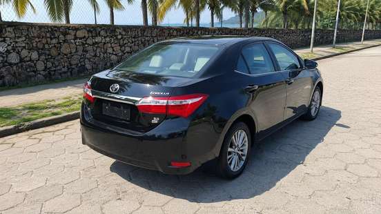 TOYOTA-COROLLA-2017