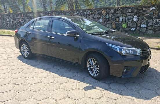 TOYOTA-COROLLA-2017