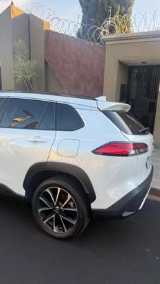 TOYOTA-COROLLA CROSS-2021