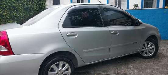 TOYOTA-ETIOS-2019