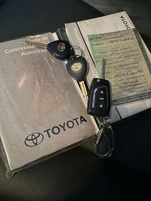 TOYOTA-HILUX-2012