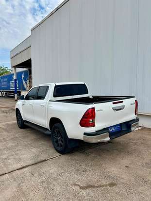 TOYOTA-HILUX-2018