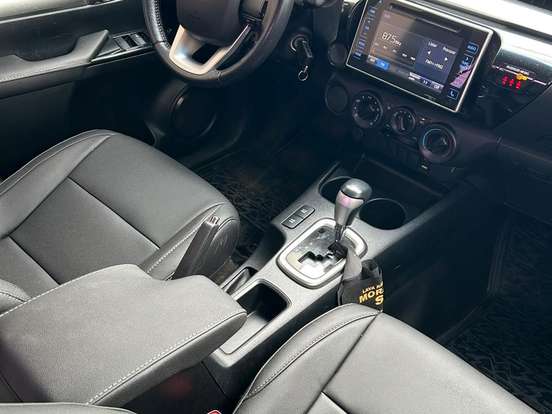 TOYOTA-HILUX-2.7 SR 4X2 CD 16V FLEX 4P AUTOMÁTICO TOYOTA-HILUX-2018