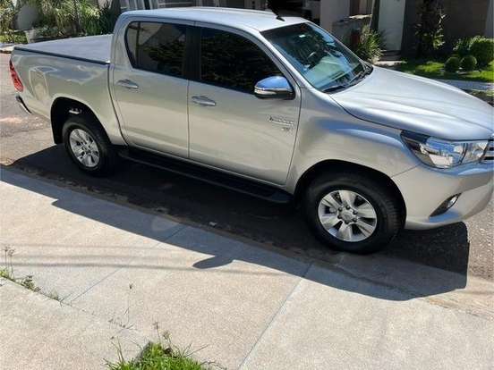 TOYOTA-HILUX-2.7 SRV 4X2 CD 16V FLEX 4P AUTOMÁTICO TOYOTA-HILUX-2017