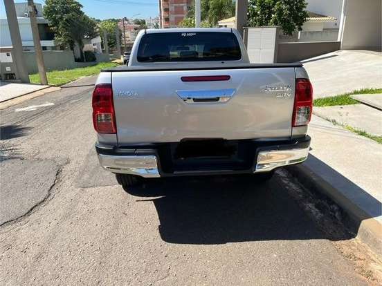 TOYOTA-HILUX-2.7 SRV 4X2 CD 16V FLEX 4P AUTOMÁTICO TOYOTA-HILUX-2017