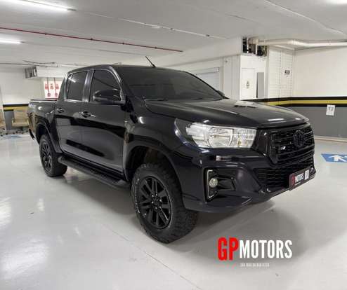 TOYOTA-HILUX-2019
