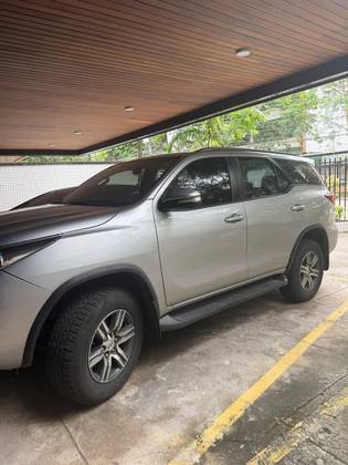 TOYOTA HILUX SW4 2.7 SR 7 LUGARES 4X2 16V FLEX 4P AUTOMÁTICO