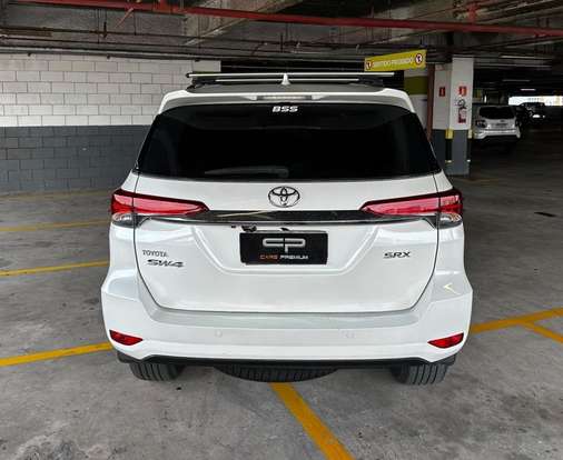 TOYOTA-HILUX SW4-2016
