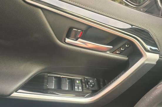 TOYOTA-RAV4-2021