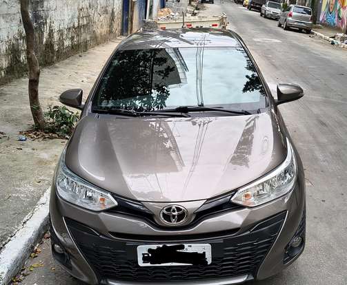 TOYOTA-YARIS-2019