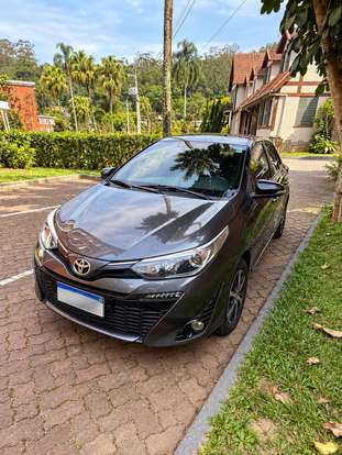 TOYOTA-YARIS-2021