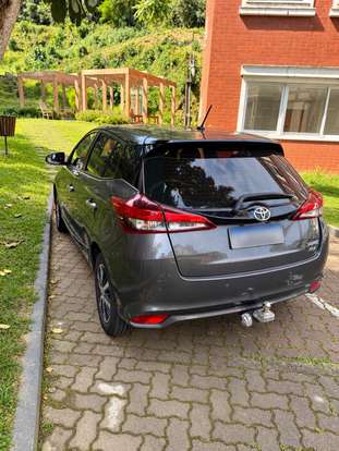 TOYOTA-YARIS-2021