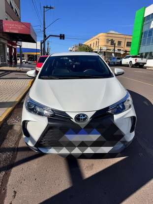 TOYOTA-YARIS-2024