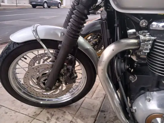 TRIUMPH-BONNEVILLE T120 1200 TRIUMPH-BONNEVILLE T120 1200-2017