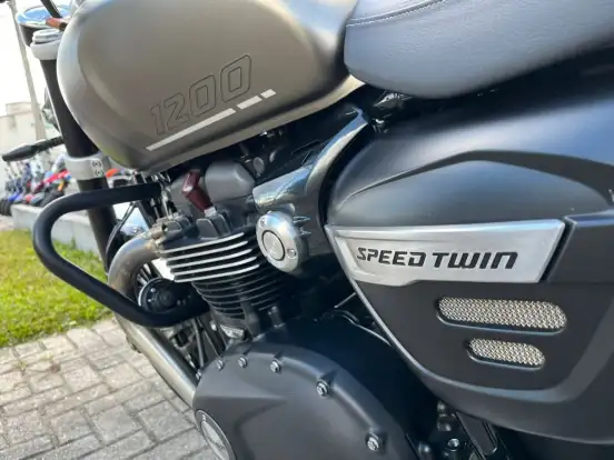 TRIUMPH-SPEED TWIN-2024