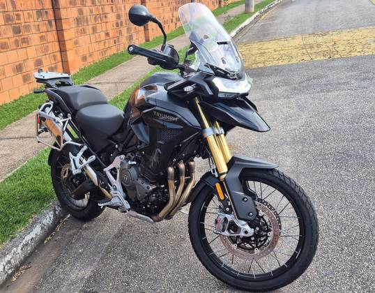 TRIUMPH TIGER 1200 BLACK EDITION 