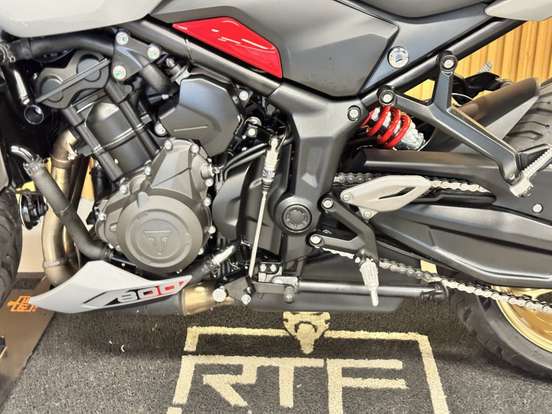 TRIUMPH-TRIDENT 800-2026