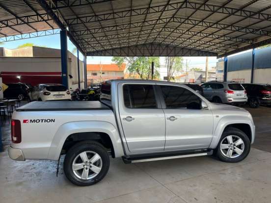 VOLKSWAGEN-AMAROK-2017