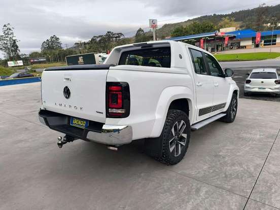 VOLKSWAGEN-AMAROK-2024