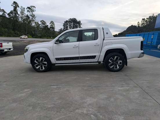 VOLKSWAGEN-AMAROK-2024