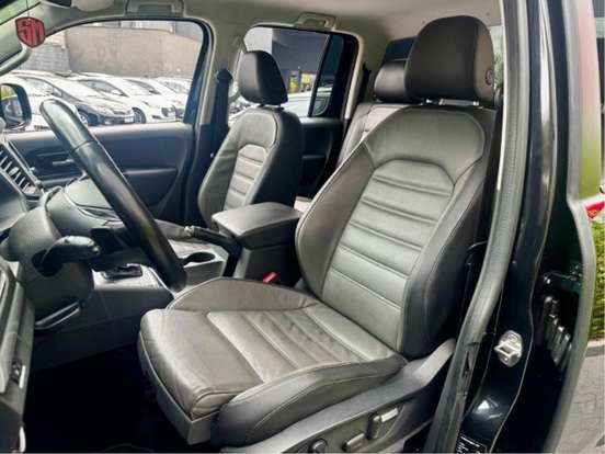 VOLKSWAGEN-AMAROK-2019