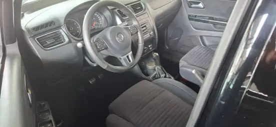 VOLKSWAGEN-CROSSFOX-2011
