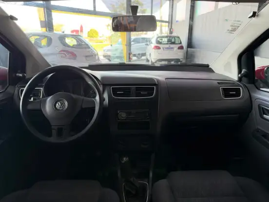 VOLKSWAGEN-FOX-2012