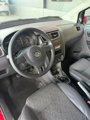VOLKSWAGEN-FOX-2012