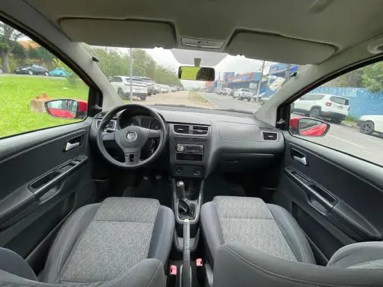 VOLKSWAGEN-FOX-2012