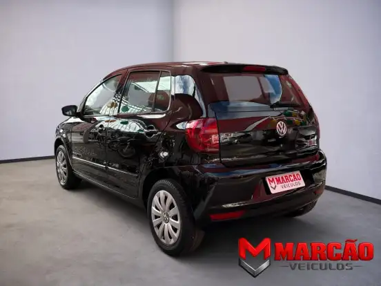 VOLKSWAGEN-FOX-2010
