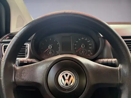 VOLKSWAGEN-FOX-1.6 MI 8V FLEX 4P MANUAL VOLKSWAGEN-FOX-2010