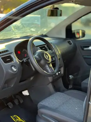 VOLKSWAGEN-FOX-2013