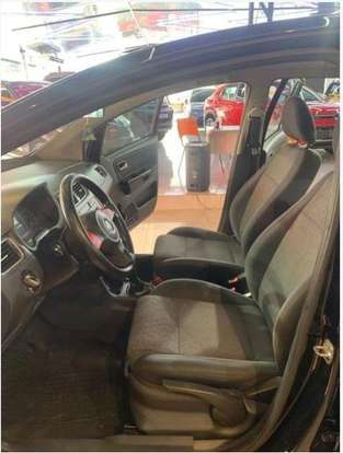 VOLKSWAGEN-FOX-2014
