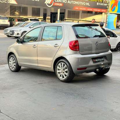 VOLKSWAGEN-FOX-2012