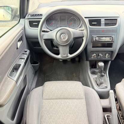 VOLKSWAGEN-FOX-2012