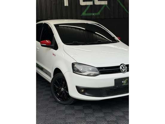 VOLKSWAGEN-FOX-1.6 MI ROCK IN RIO 8V FLEX 4P MANUAL VOLKSWAGEN-FOX-2013