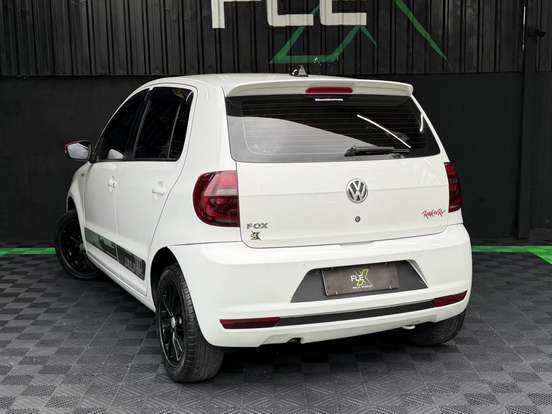 VOLKSWAGEN-FOX-2013