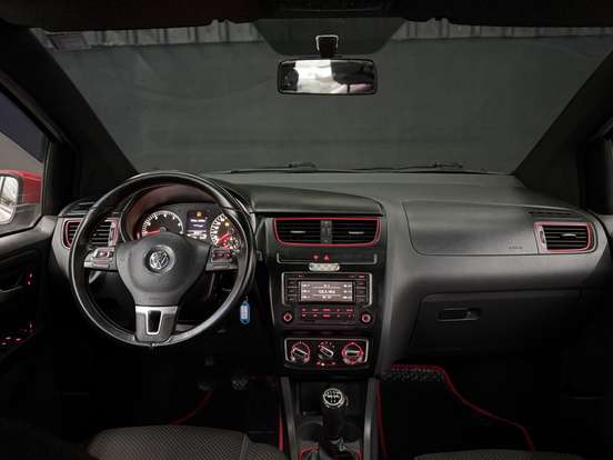 VOLKSWAGEN-FOX-2013