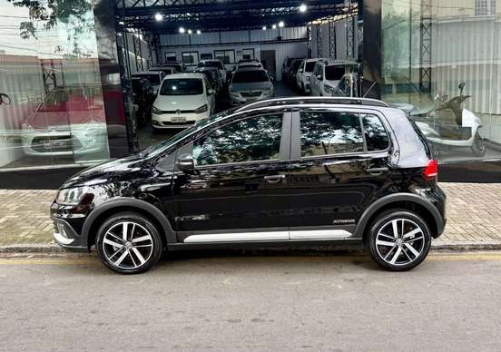 VOLKSWAGEN-FOX-2021