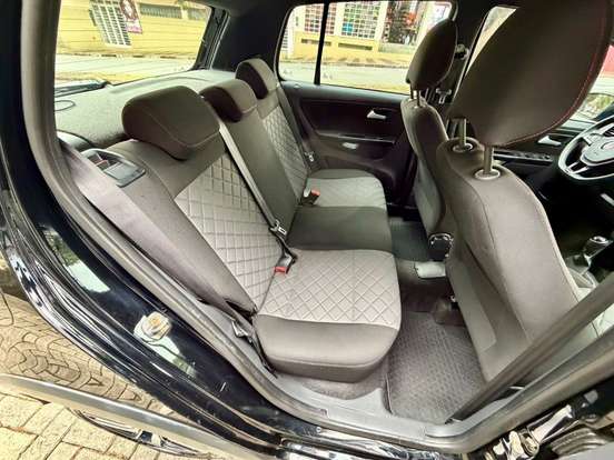 VOLKSWAGEN-FOX-2021