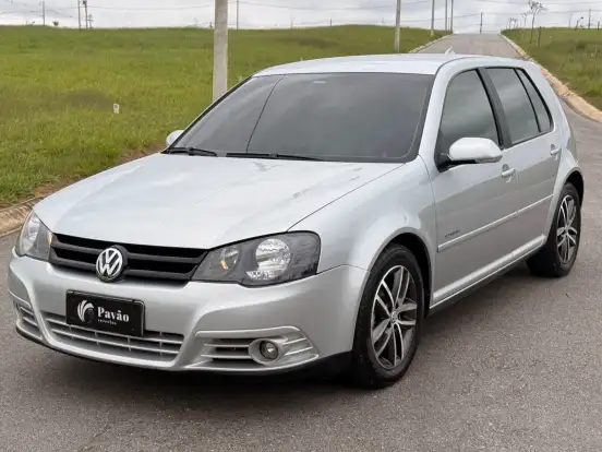 VOLKSWAGEN-GOLF-2010