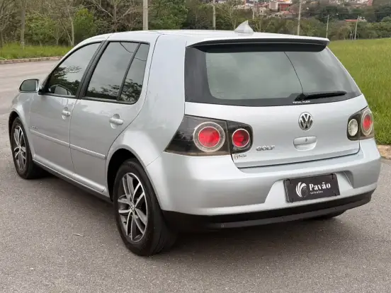 VOLKSWAGEN-GOLF-2010