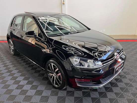 VOLKSWAGEN-GOLF-2014