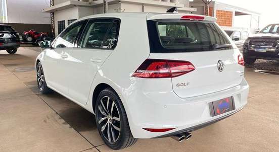 VOLKSWAGEN-GOLF-2014